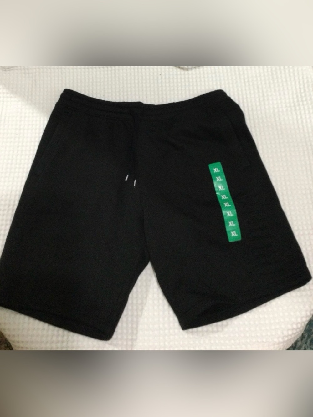 New Puma Sweatpants Shorts drawstring and side pockets size XL Black